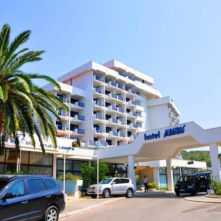 Corpus B - Hotel Albatros 울친 외부 사진