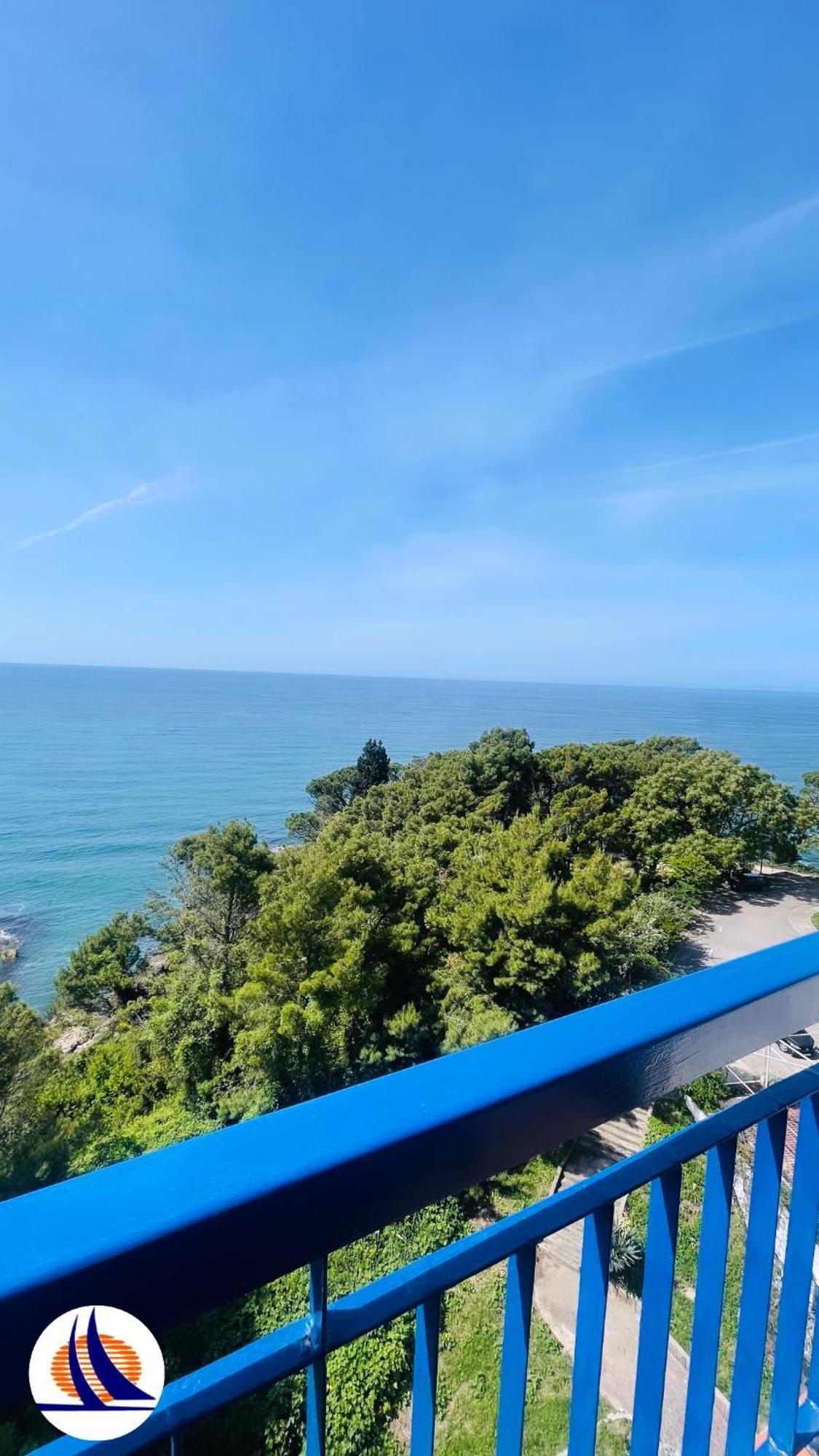 Corpus B - Hotel Albatros 울친 외부 사진